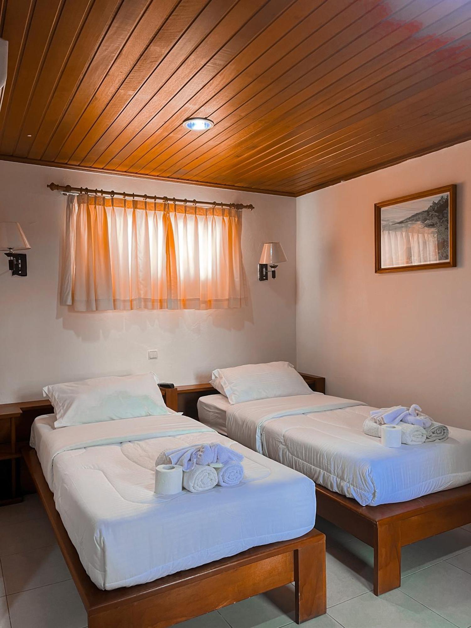 Arbiru Beach Resort Dili Exteriör bild
